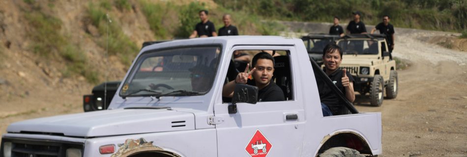 Suzuki Jimny, Mobil Off Road Kecil yang Tangguh.
